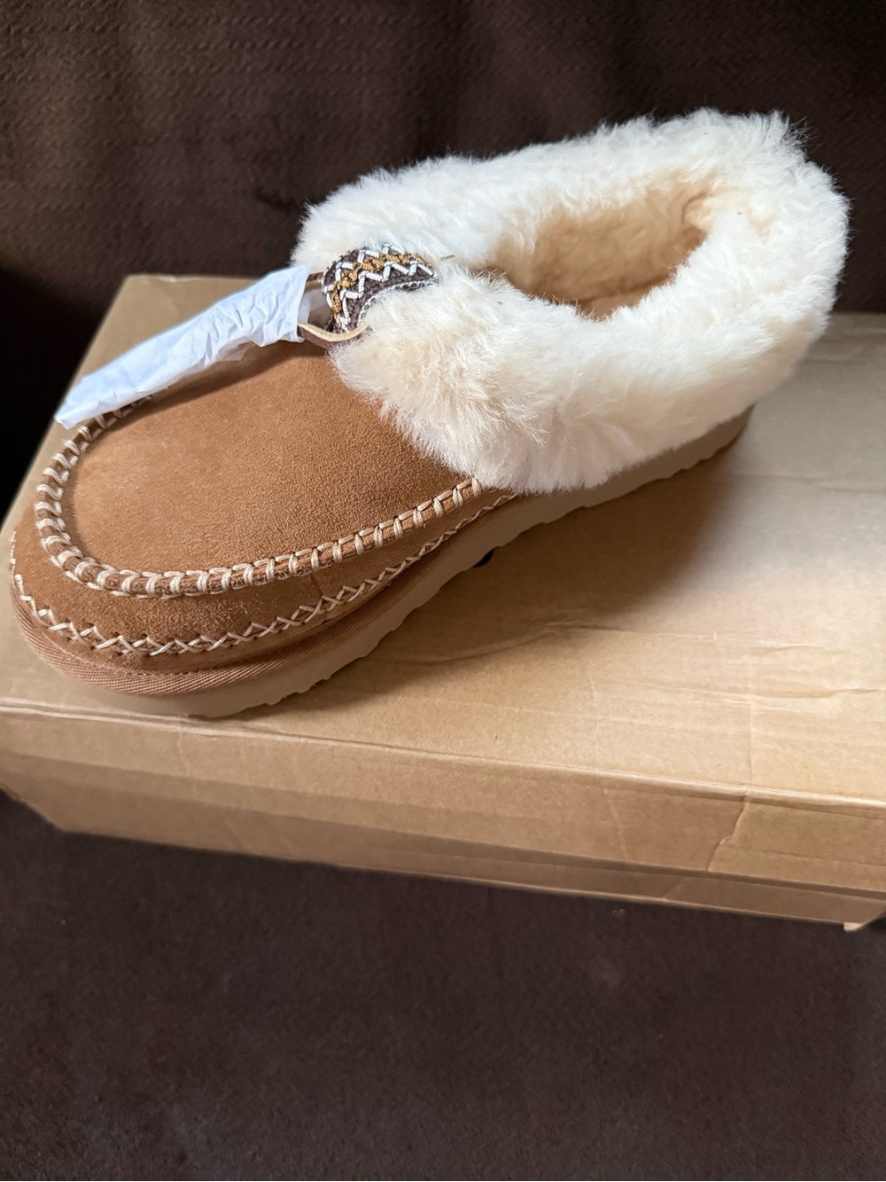 UGG women’s Chestnut Faux-Shearling Moccasin Slippers size 9 medium price is fir